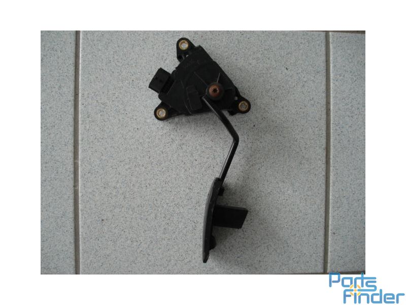 Πεταλιέρα γκαζιού 1600 κυβικά - Nissan Micra Cabrio